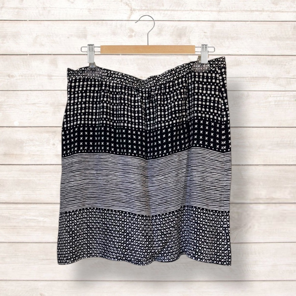 🌺ANN TAYLOR LOFT MULTI PATTERN MINI SKIRT